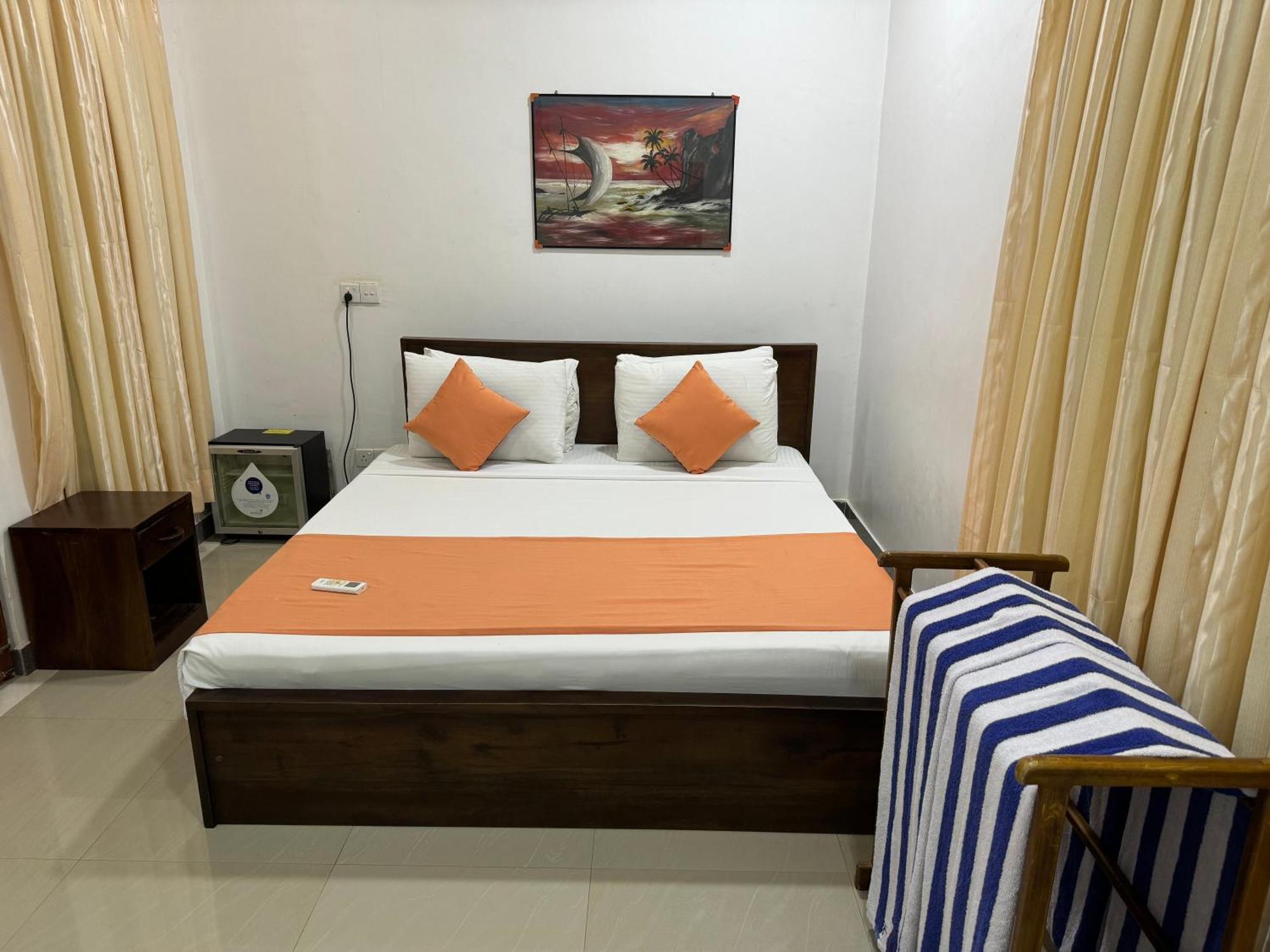 Paris Garden Resort Trincomalee Exterior photo